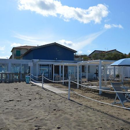 Apartamento Miledy Monolocale Direttamente Sul Mare Marina di Castagneto Carducci Exterior foto